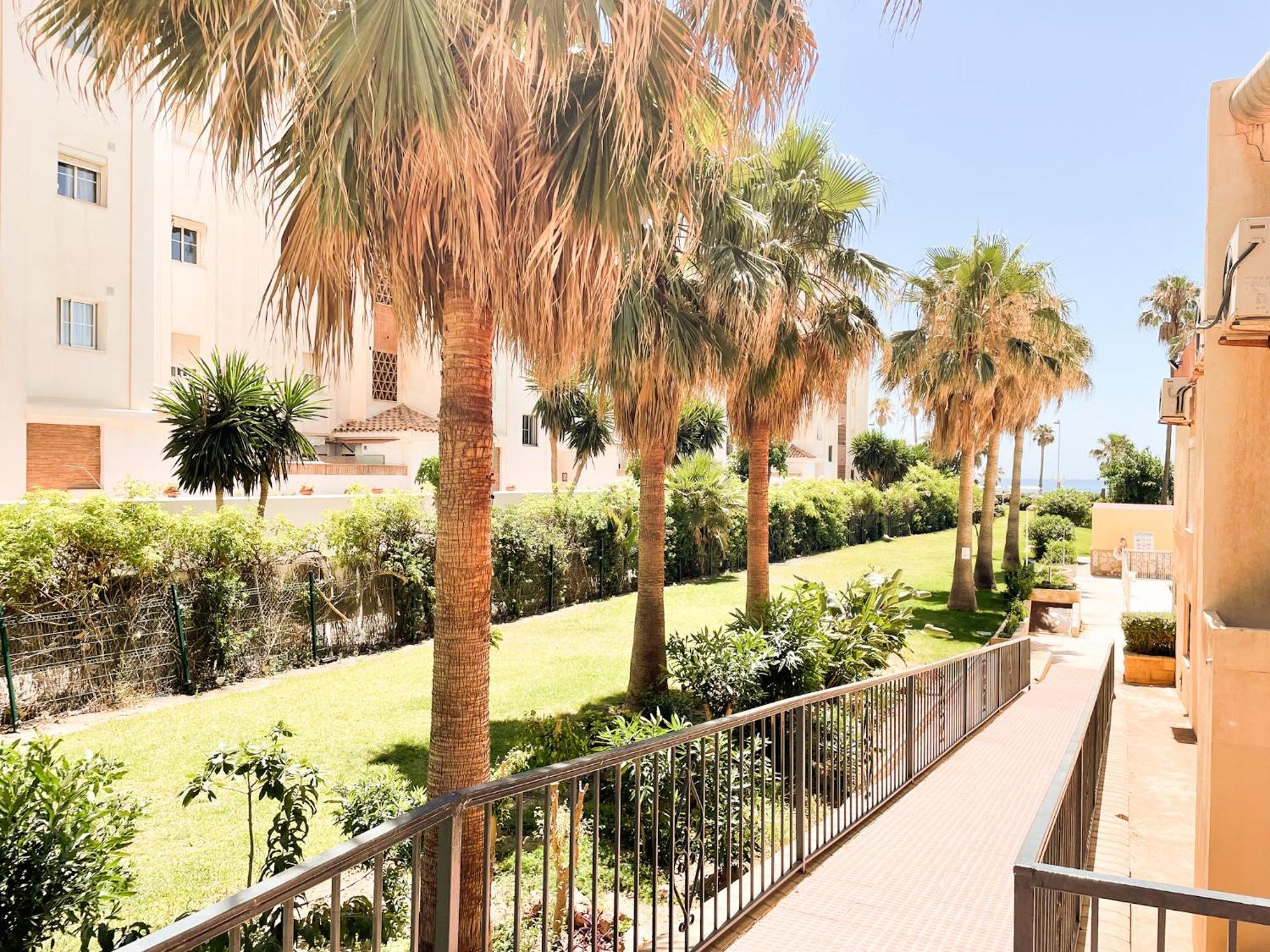 Vistas Al Mar A 1 Min De Playa Con Parkig Gratis Lägenhet Benalmádena Exteriör bild
